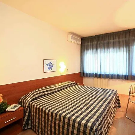 Anna Siena Nord - Hotel *