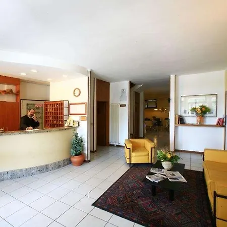 Anna Siena Nord - *