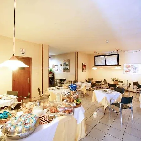 Anna Siena Nord -